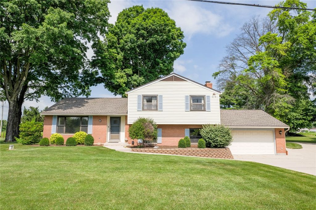 8663 Crestway Road, Clayton, OH 45315