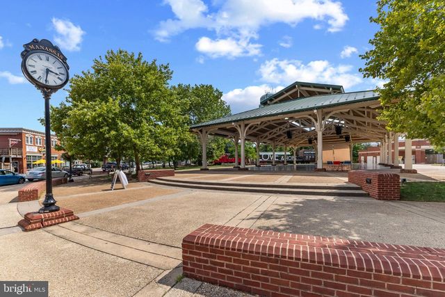 10254 WHITWORTH LN, Manassas, VA 20110