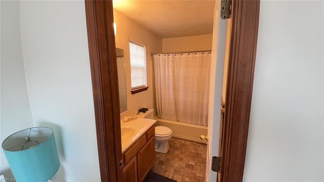 514 S Lake CIR, Chesapeake, VA 23322