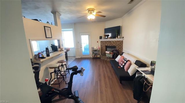 514 S Lake CIR, Chesapeake, VA 23322