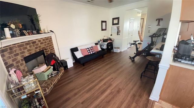 514 S Lake CIR, Chesapeake, VA 23322