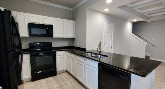 16901 Dancing Ava, Selma, TX 78154