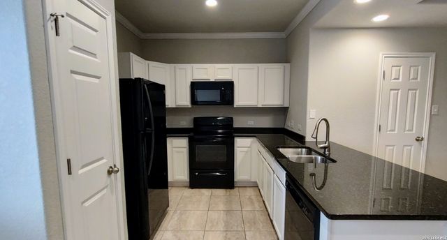 16901 Dancing Ava, Selma, TX 78154