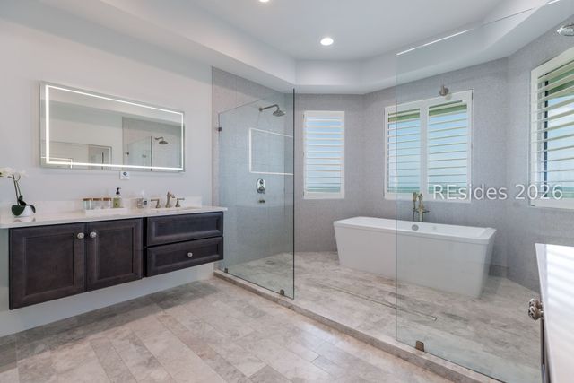 10 Collier Beach Rd, Hilton Head Island, SC 29928