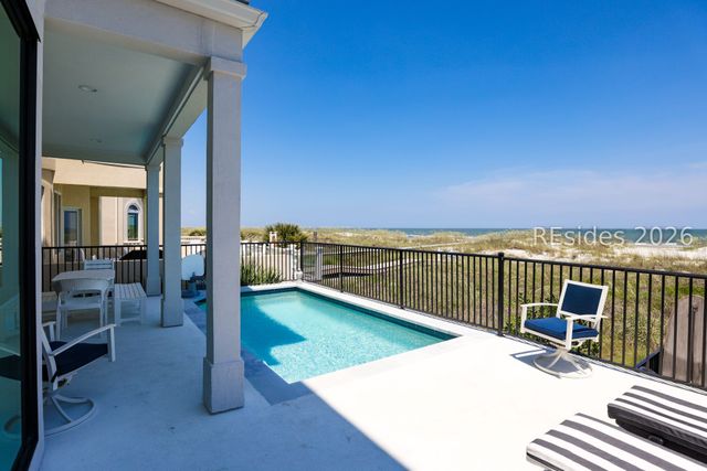 10 Collier Beach Rd, Hilton Head Island, SC 29928