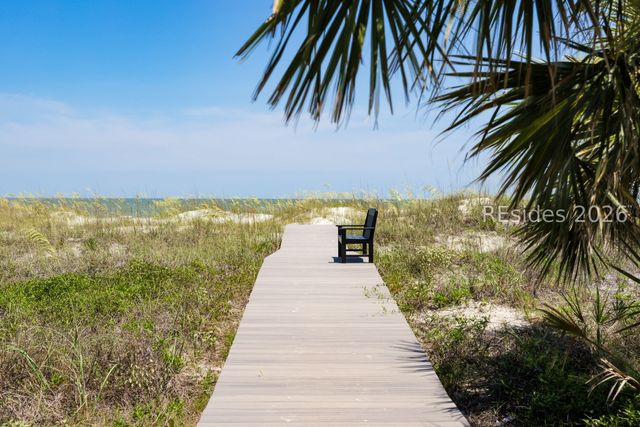10 Collier Beach Rd, Hilton Head Island, SC 29928