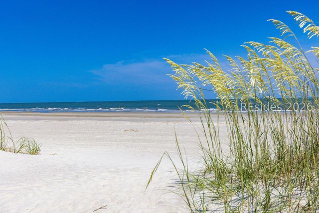 10 Collier Beach Rd, Hilton Head Island, SC 29928