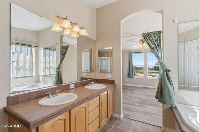 5444 E PLEASANT View Lane, Hereford, AZ 85615