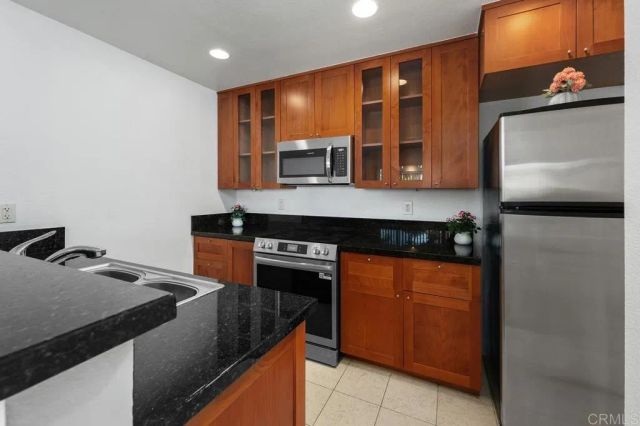 8544 Via Mallorca B, La Jolla, CA 92037