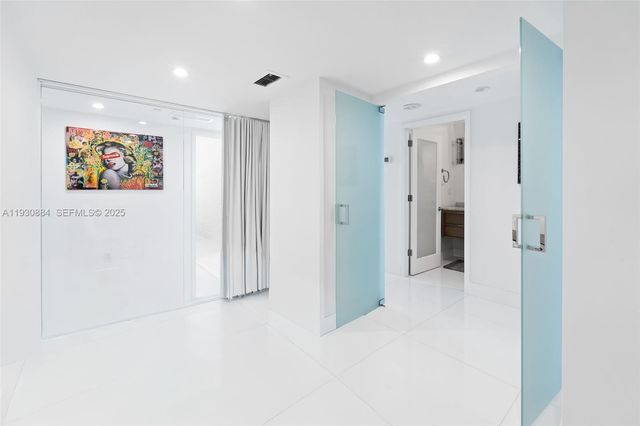 100 Lincoln Rd 1523, Miami Beach, FL 33139