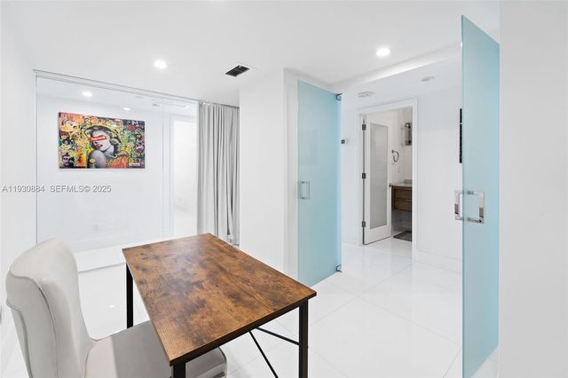 100 Lincoln Rd 1523, Miami Beach, FL 33139