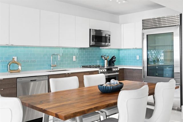 100 Lincoln Rd 1523, Miami Beach, FL 33139