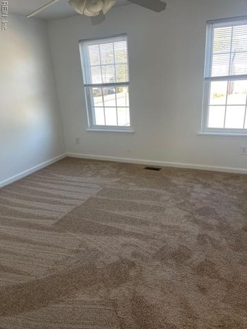 418 Big Leaf CT, Virginia Beach, VA 23454