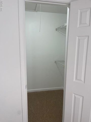 418 Big Leaf CT, Virginia Beach, VA 23454