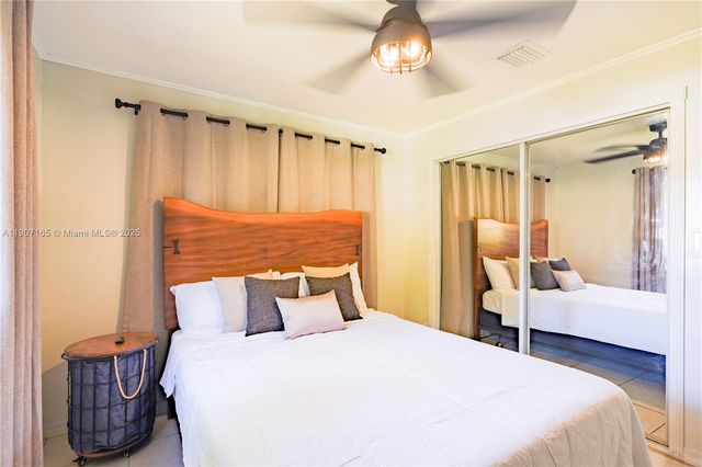 6741 Coolidge St, Hollywood, FL 33024