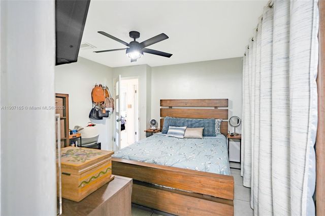 6741 Coolidge St, Hollywood, FL 33024