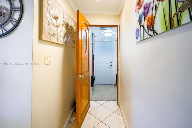 6741 Coolidge St, Hollywood, FL 33024