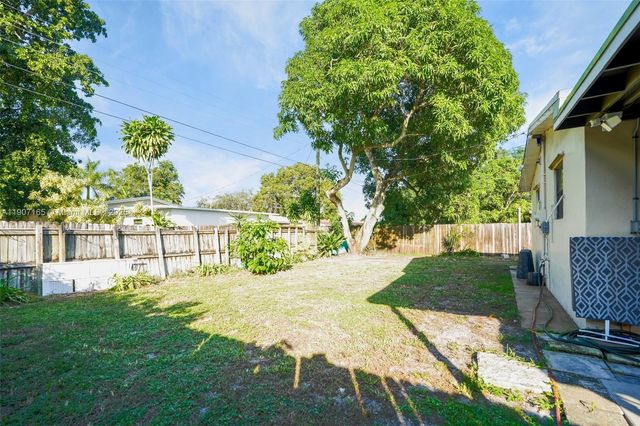 6741 Coolidge St, Hollywood, FL 33024