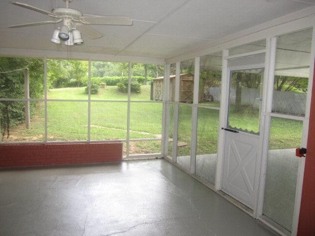 311 Edgewood St, Paris, TN 38242