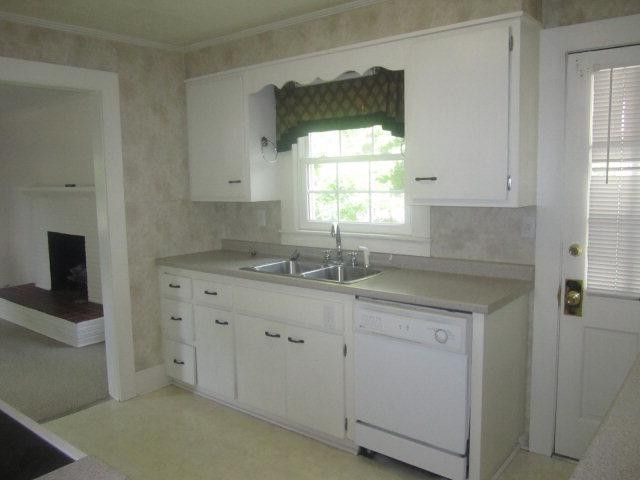 311 Edgewood St, Paris, TN 38242