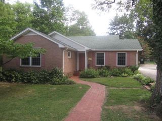 311 Edgewood St, Paris, TN 38242