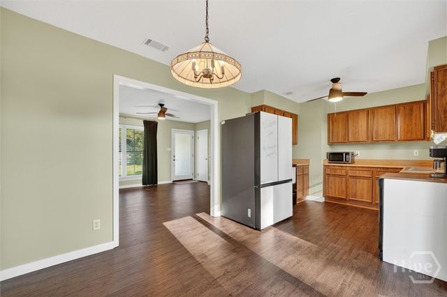 448 Queens Way, Ellabell, GA 31308