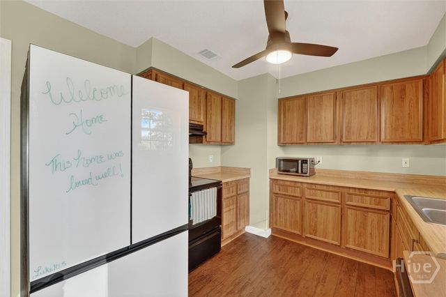 448 Queens Way, Ellabell, GA 31308
