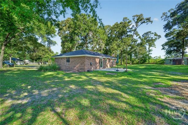448 Queens Way, Ellabell, GA 31308