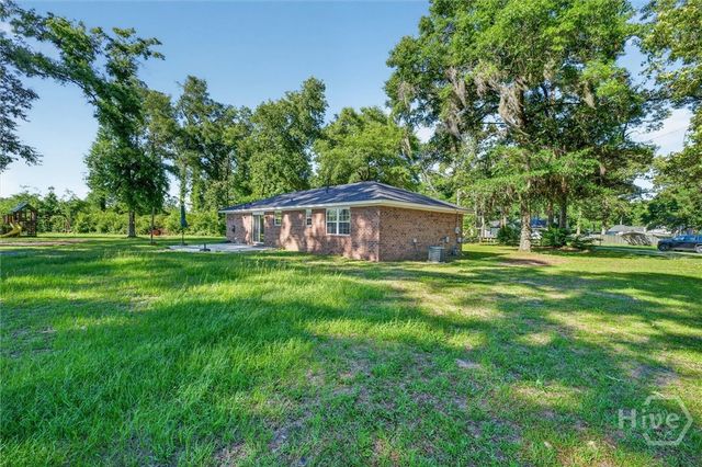 448 Queens Way, Ellabell, GA 31308