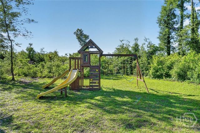 448 Queens Way, Ellabell, GA 31308