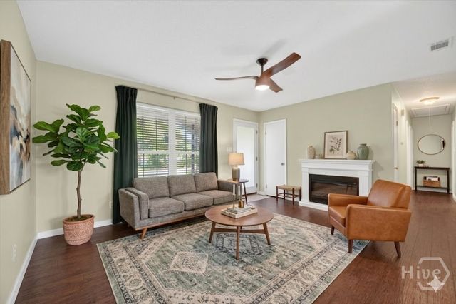 448 Queens Way, Ellabell, GA 31308