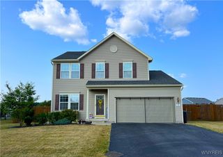 54 Middlebury Lane, Lancaster, NY 14086