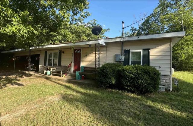 609 Gay Ave, Gladewater, TX 75647