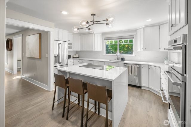 16130 SE 47th Place, Bellevue, WA 98006