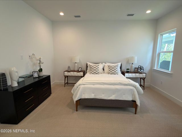 141 OAKMOSS Drive, St. Johns, FL 32259