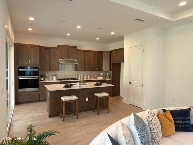 141 OAKMOSS Drive, St. Johns, FL 32259