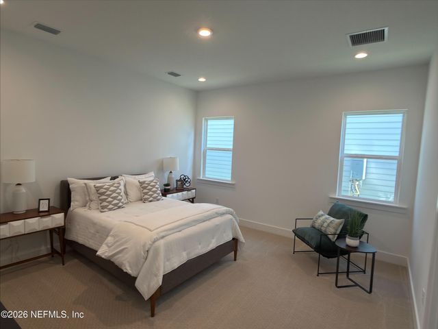 141 OAKMOSS Drive, St. Johns, FL 32259