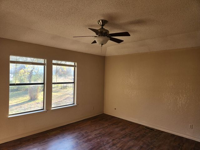 208 W 118th Street S, Jenks, OK 74037