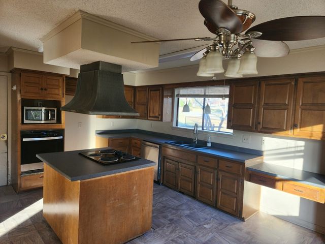 208 W 118th Street S, Jenks, OK 74037
