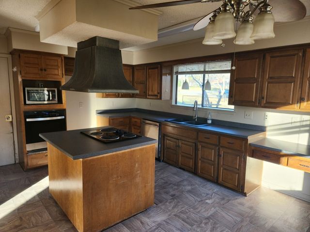 208 W 118th Street S, Jenks, OK 74037
