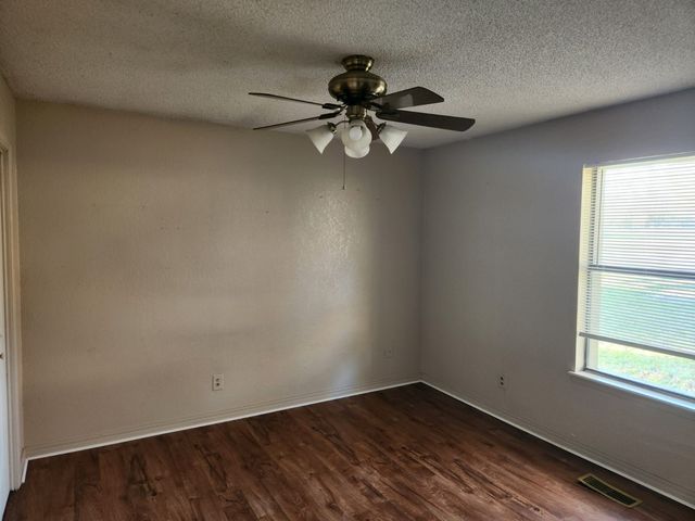 208 W 118th Street S, Jenks, OK 74037