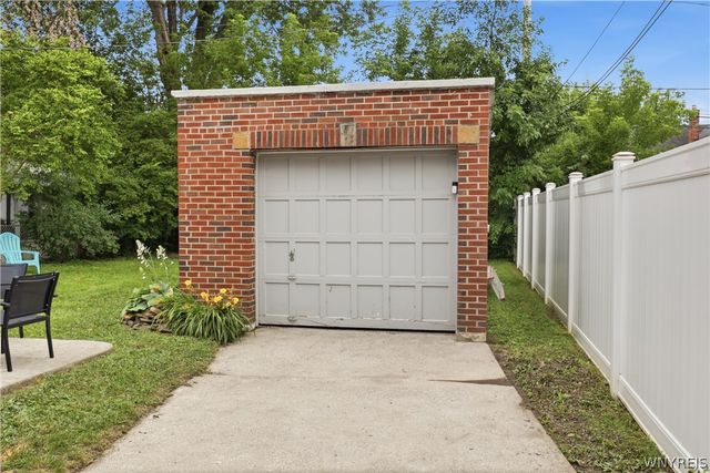 36 Morton Drive, Amherst, NY 14226