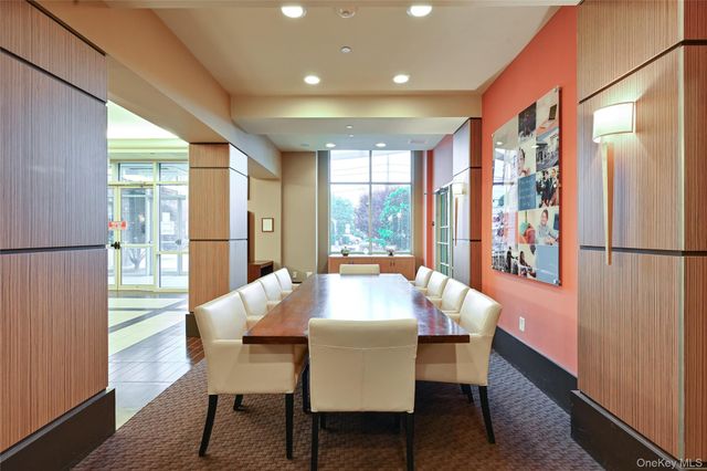 300 Mamaroneck Avenue 611, White Plains, NY 10605