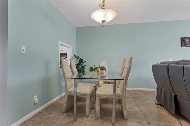 2160 NE 36th St 36, Lighthouse Point, FL 33064