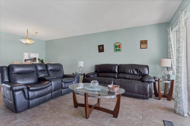 2160 NE 36th St 36, Lighthouse Point, FL 33064