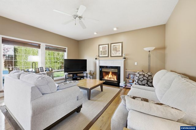 693 Springridge Dr N, Keizer, OR 97303