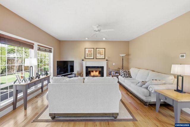 693 Springridge Dr N, Keizer, OR 97303