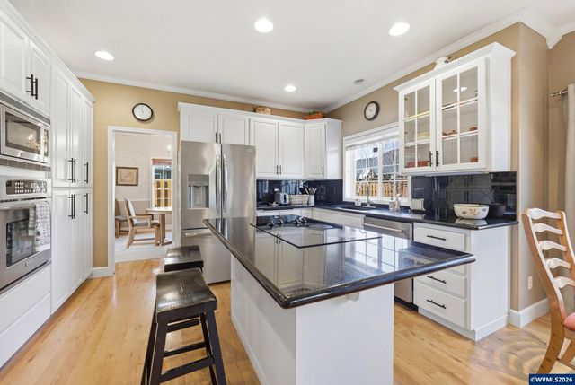 693 Springridge Dr N, Keizer, OR 97303