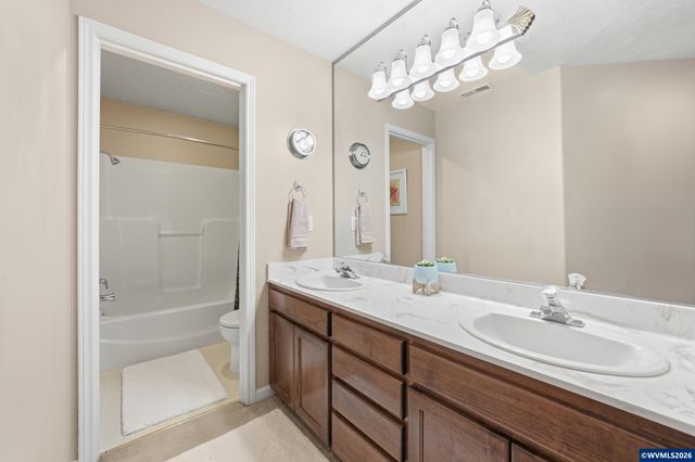 693 Springridge Dr N, Keizer, OR 97303