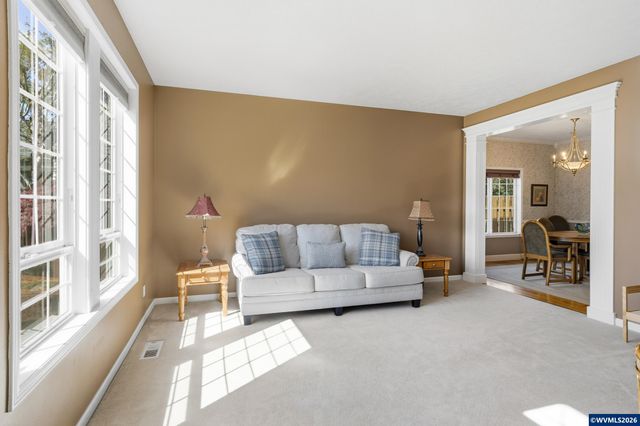 693 Springridge Dr N, Keizer, OR 97303